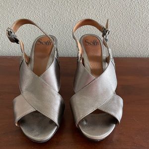 Sofft Platinum Platform Heels